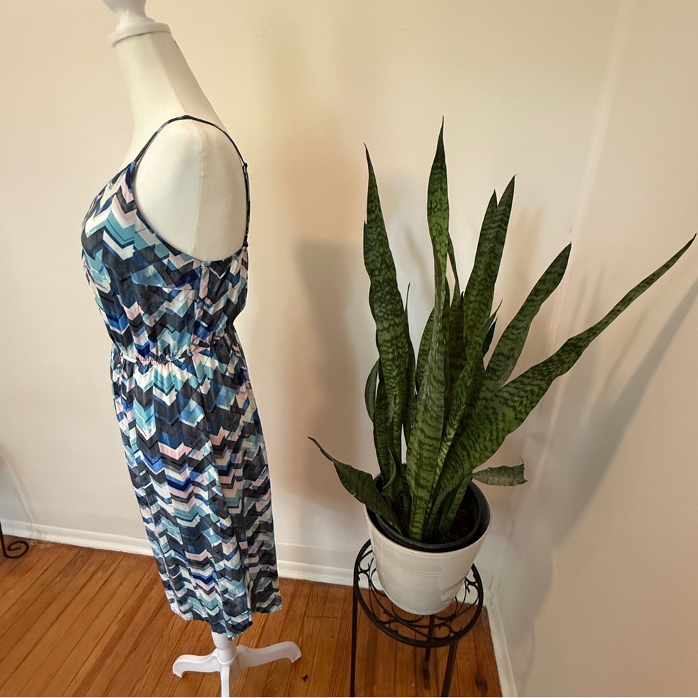 GAP | Chevron Midi Dress - Picture 2 of 9